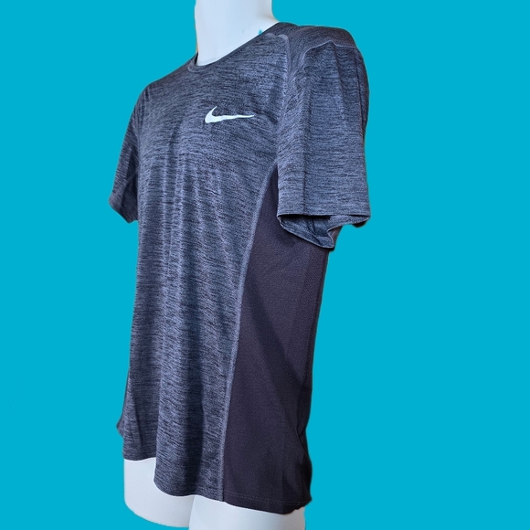 Nike Dri-Fit "Running" Training Shirt - Picture 4 of 10